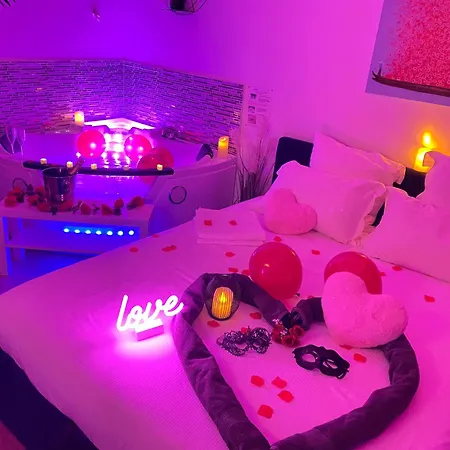 L'Escale Balneo'Romantique - Loveroom - Jacuzzi & Petit Dejeuner Villiers-sur-Marne Buitenkant foto