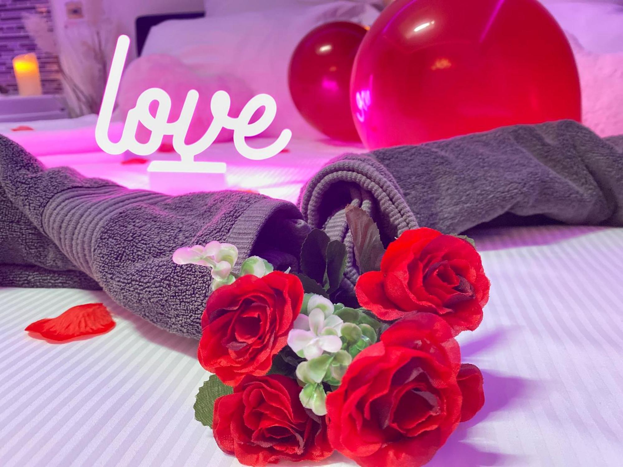 L'escale Balneo'romantique - Loveroom - Jacuzzi & Petit Dejeuner Villiers-sur-Marne