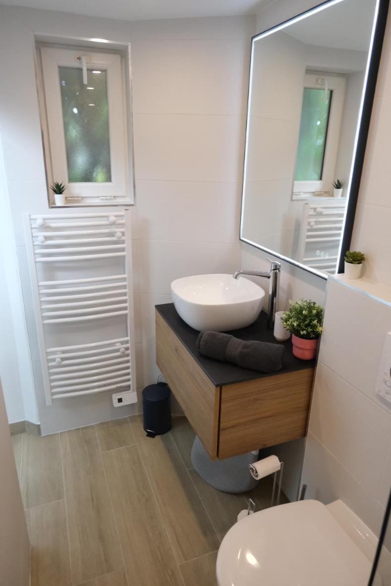 L'escale Balneo'romantique - Loveroom - Jacuzzi & Petit Dejeuner Apartment Villiers-sur-Marne